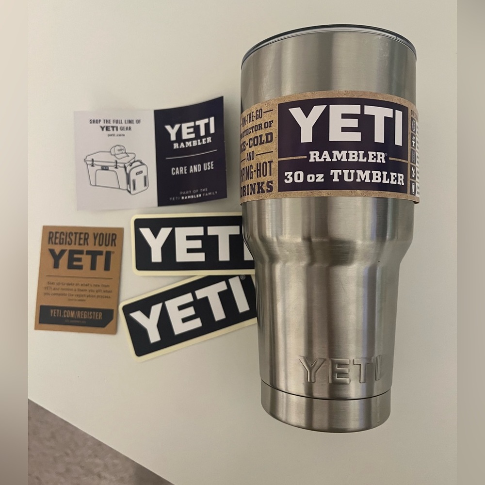 Silver 30 oz yeti tumbler